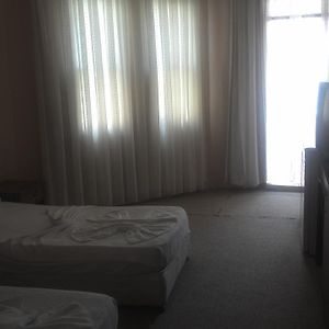 Standard Zimmer mit Kingsize-Bett